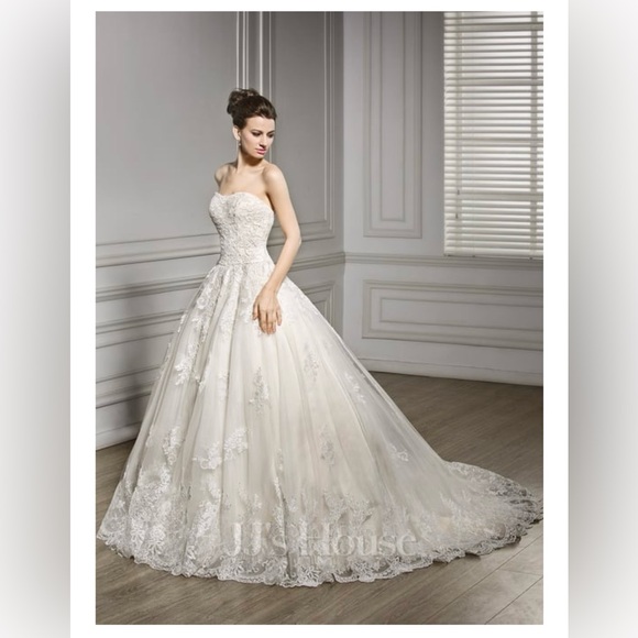JJ’s House Ball-Gown/Princess Sweetheart Court Train Tulle Lace Wedding Dress - Picture 6 of 12